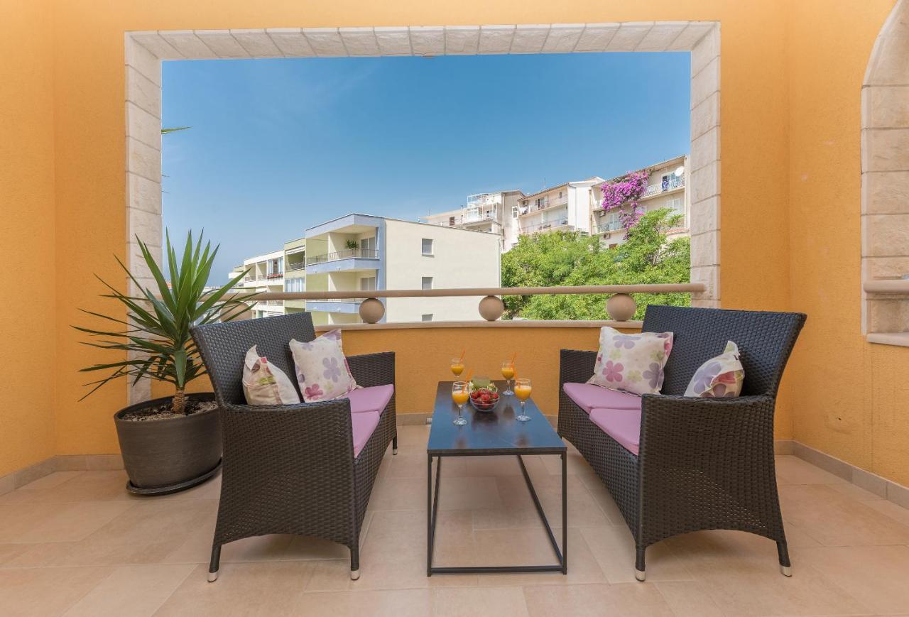 Apartments Villa Vujcic Макарска Екстериор снимка