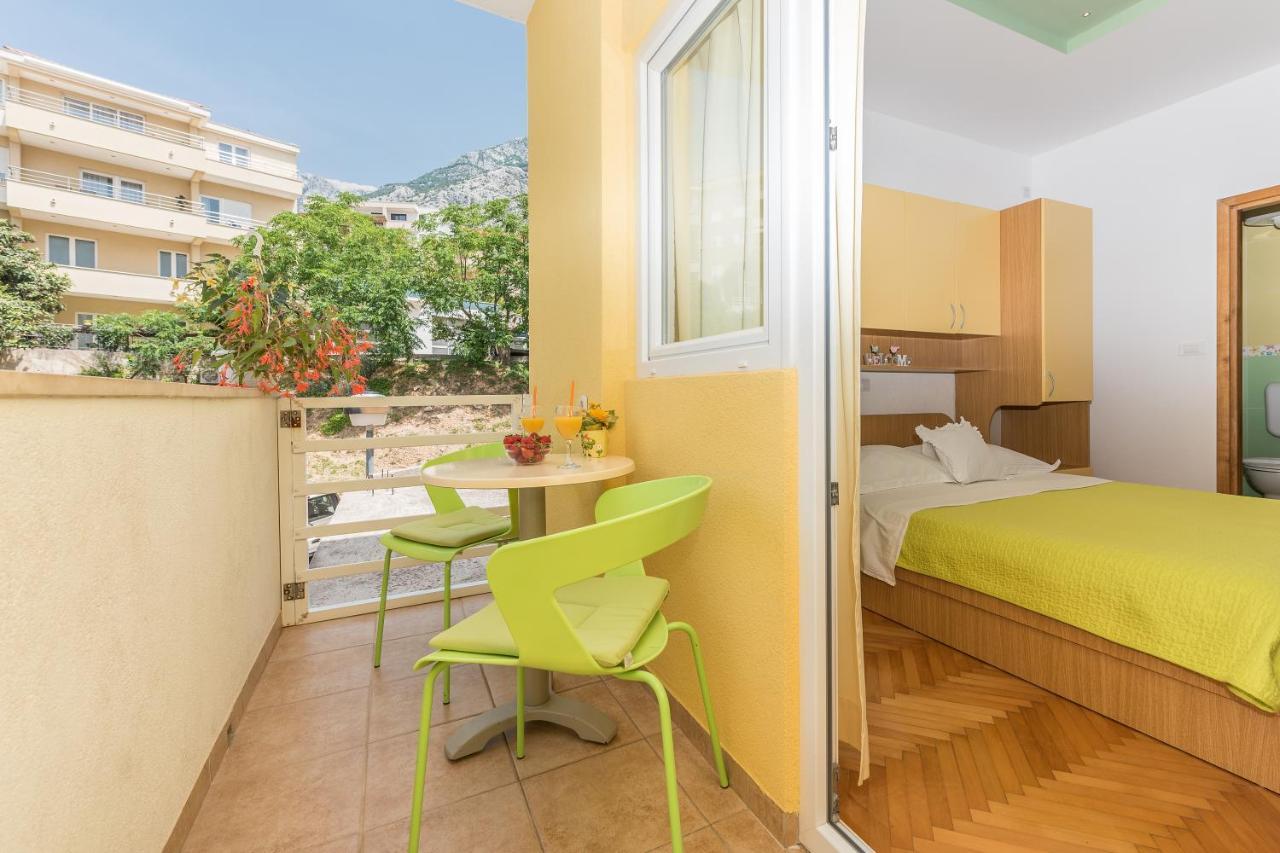 Apartments Villa Vujcic Макарска Екстериор снимка