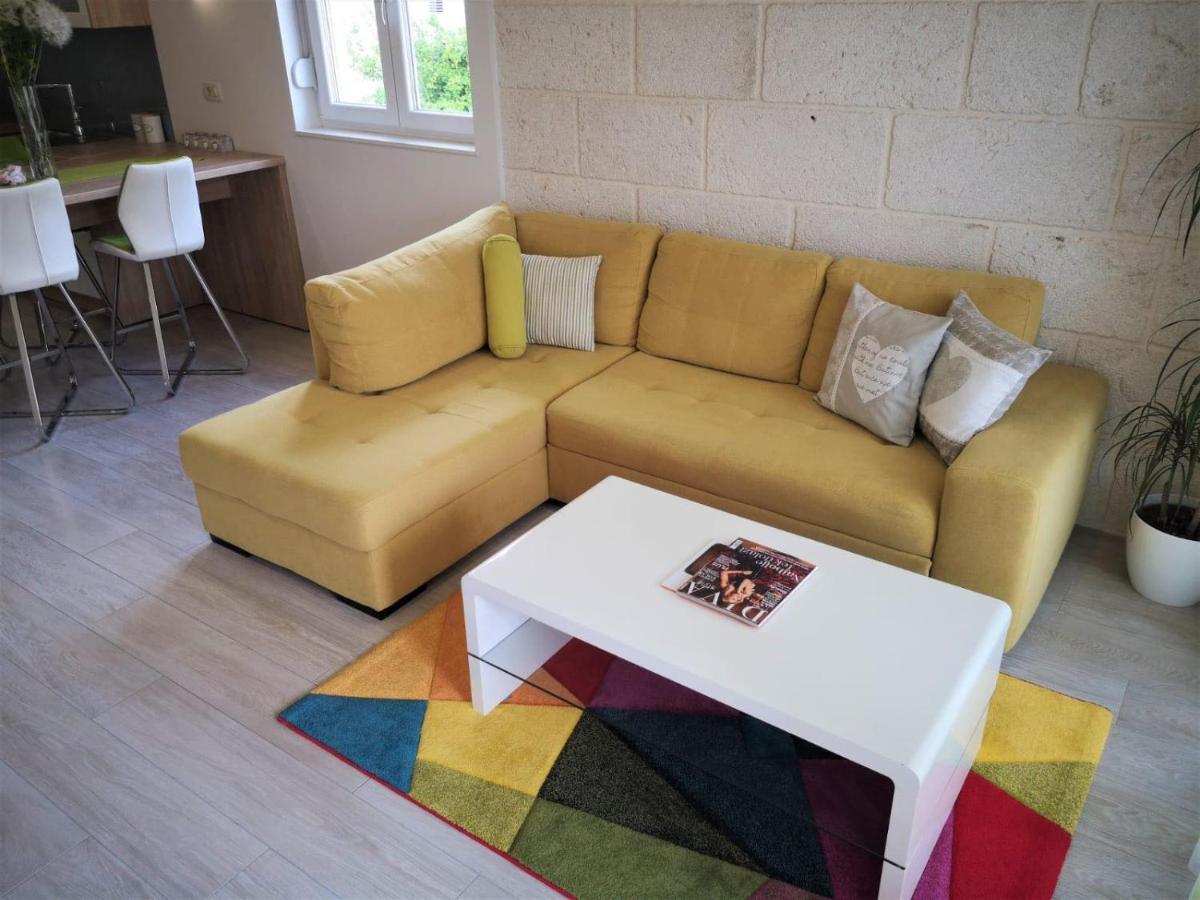 Apartments Villa Vujcic Макарска Екстериор снимка